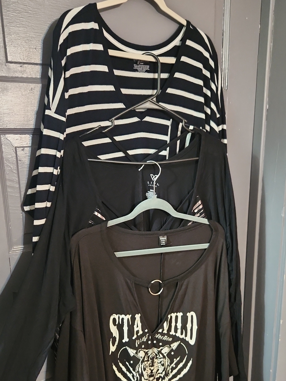 Lot Of 3 Womens 26/28 Tops